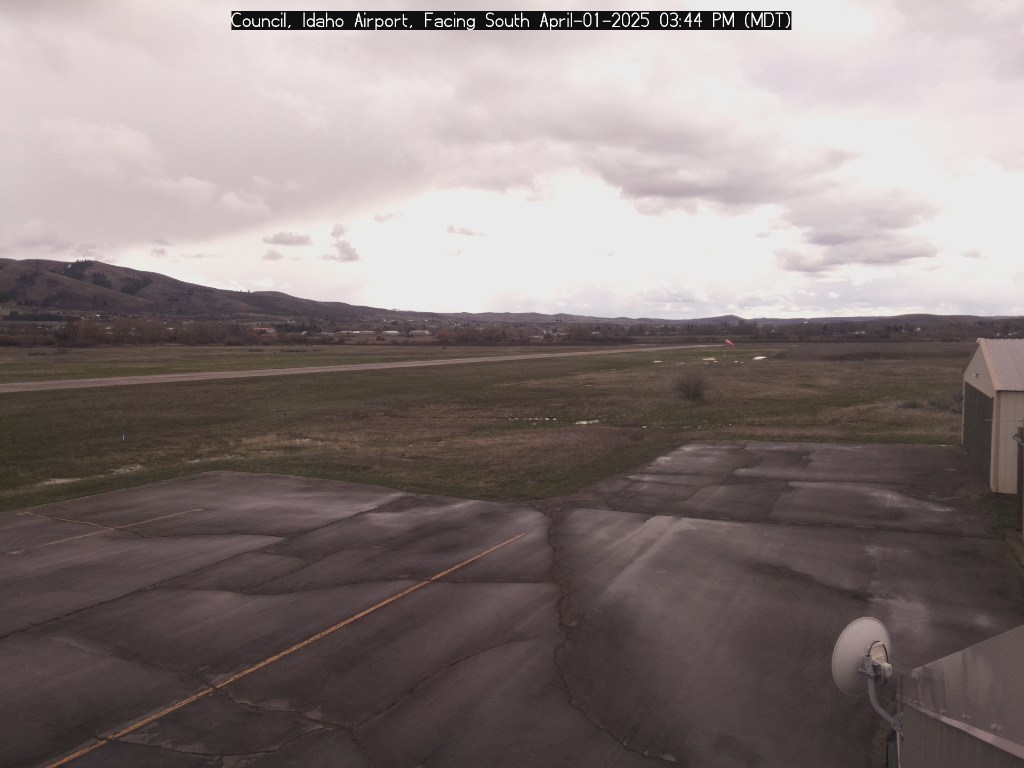 Picture of Council Airport web cam looking south